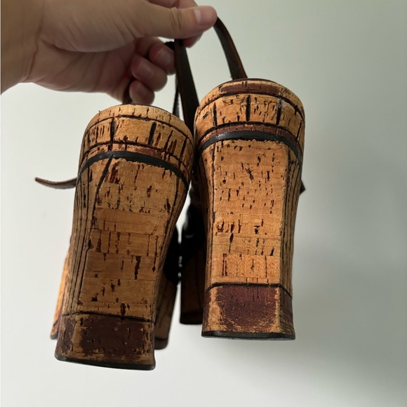 Vintage brown italian platform heeled sandals - Picture 5 of 7